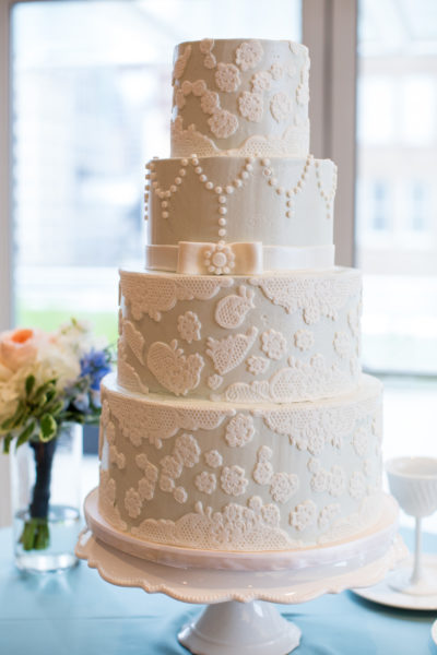 lace wedding cake
