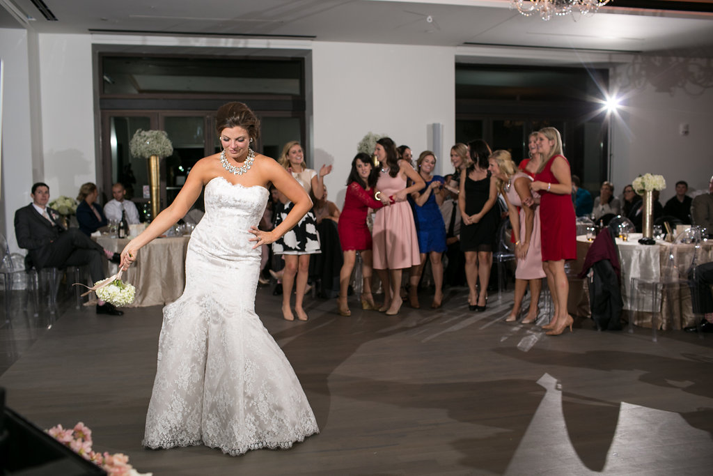 wedding bouquet toss