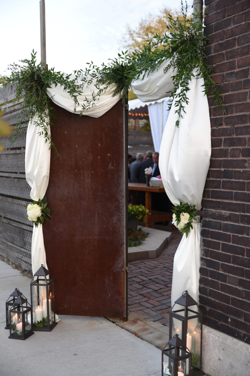 lantern wedding decor