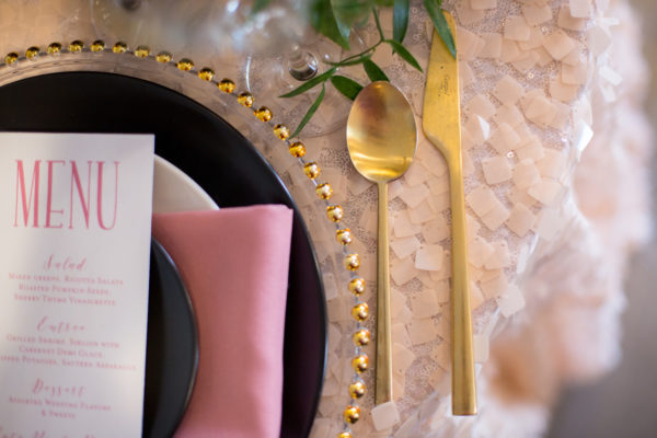 gold wedding table settings