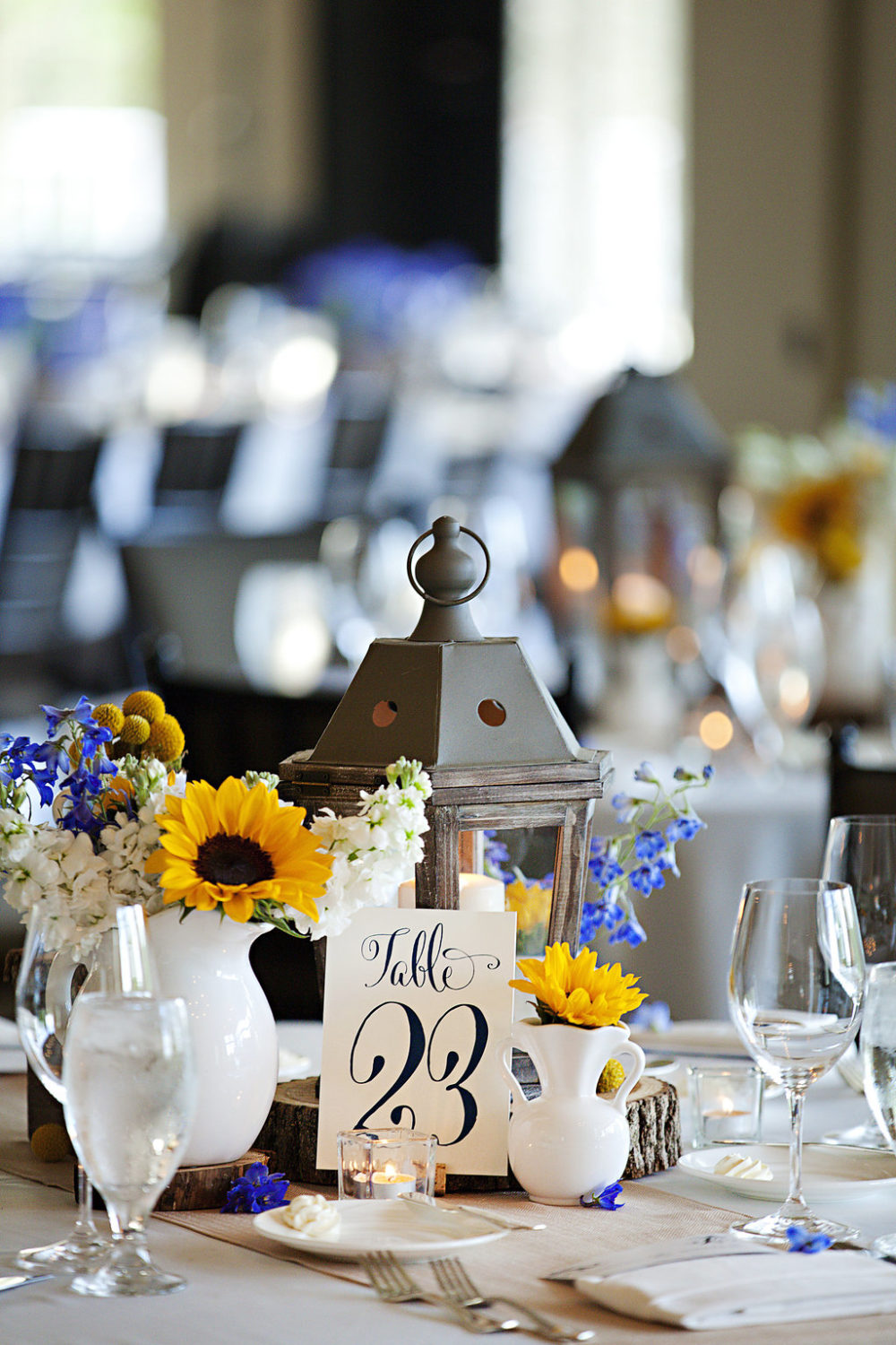 rustic elegant wedding floral Sidelines Floral