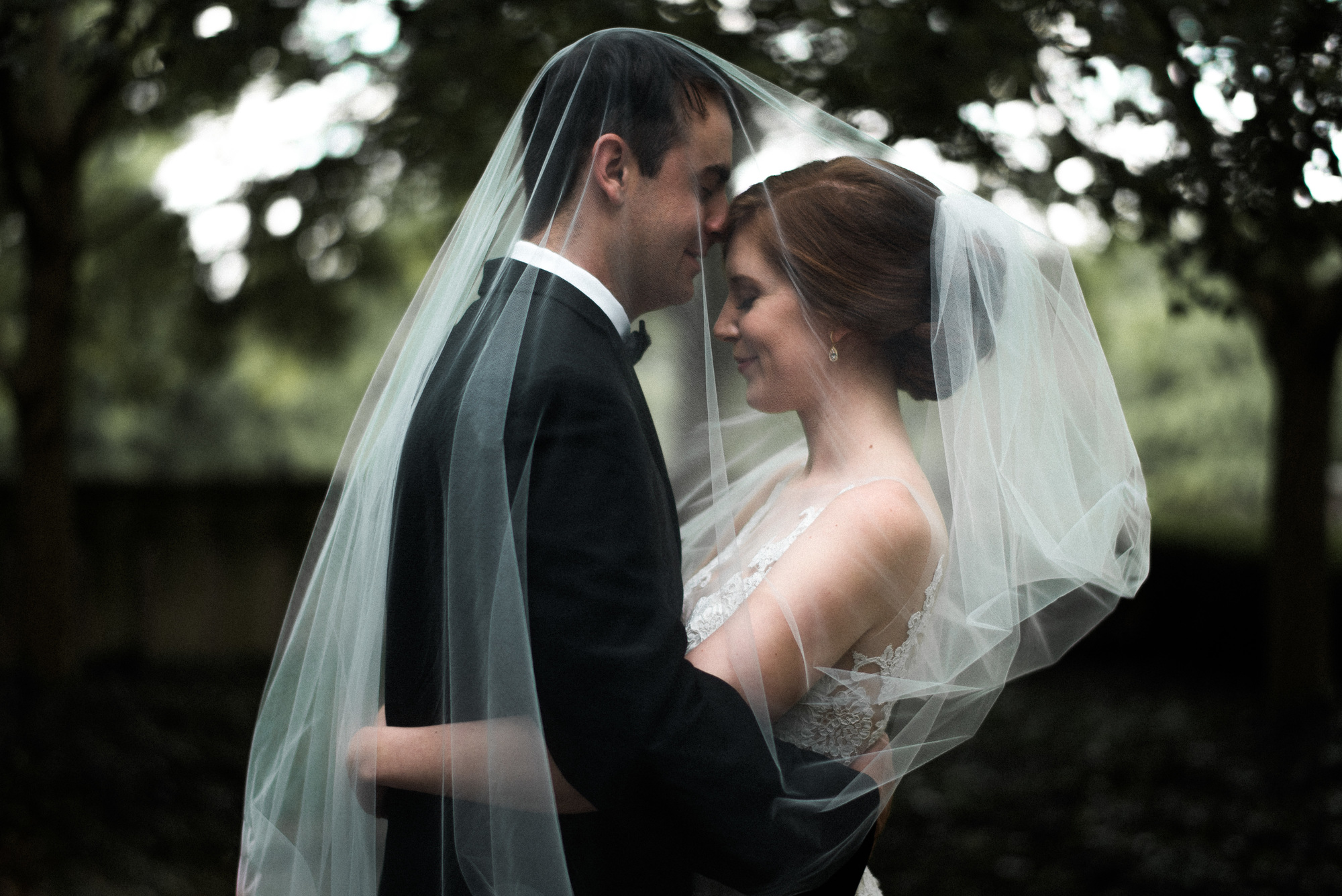 Real Weddings: Hannah + Ryan’s Classically Romantic Intercontinental Hotel Wedding