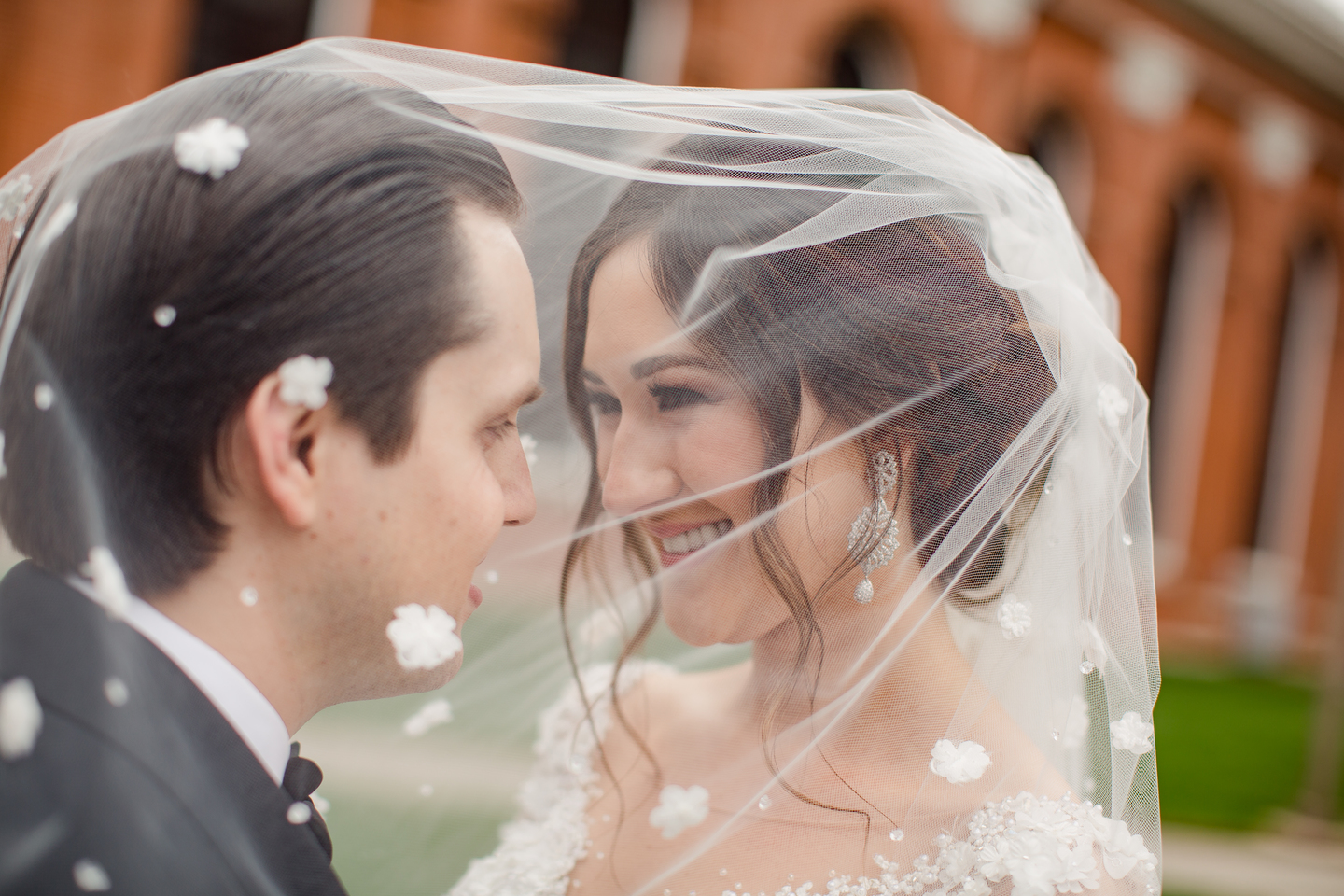 Real Weddings: Kelsie + Taylor’s Hilton President Hotel Wedding