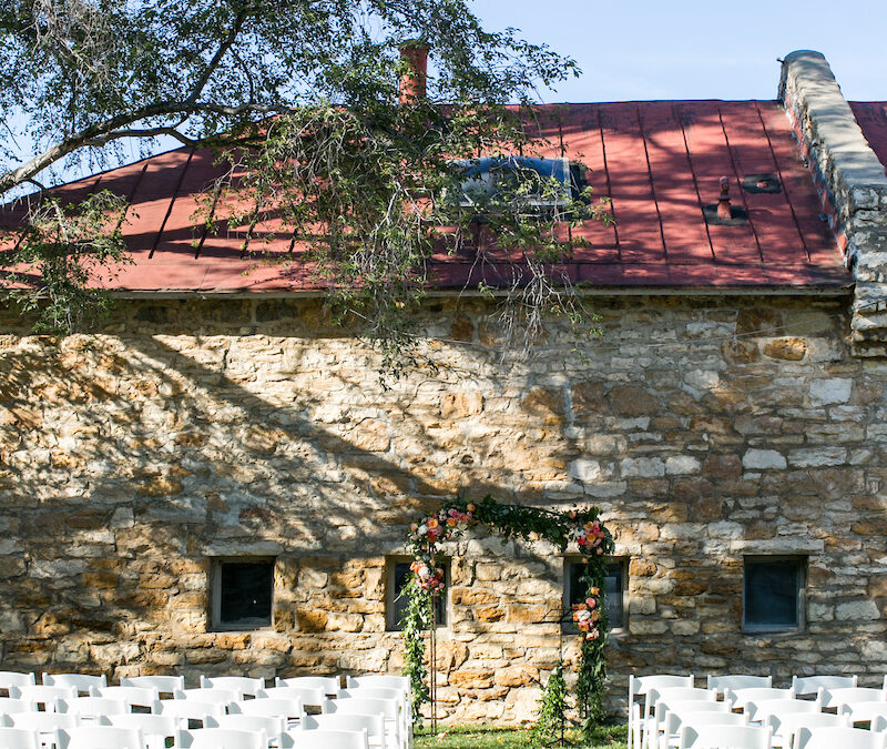 Rachelle + Ben Natural Kansas City Wedding