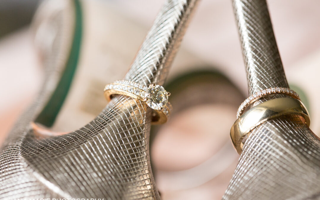 Melanie + Bryan – Romantic Hobbs Building Wedding