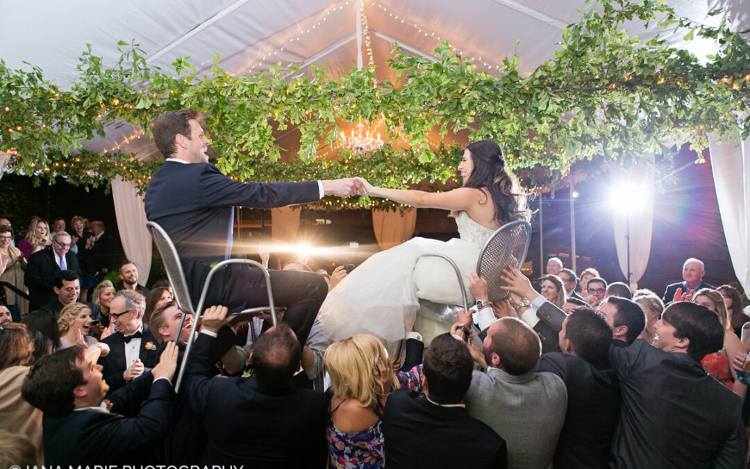 Melanie + Bryan – Romantic Hobbs Building Wedding