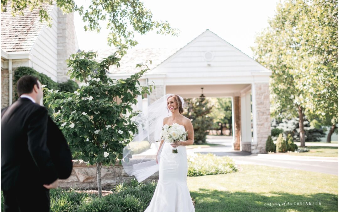 Simple Elegance Classic KC Country Club Wedding