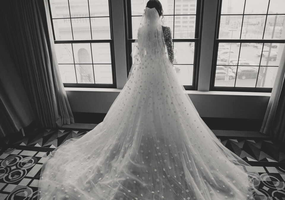 Kelsie + Taylor -Simple Elegance Real Wedding