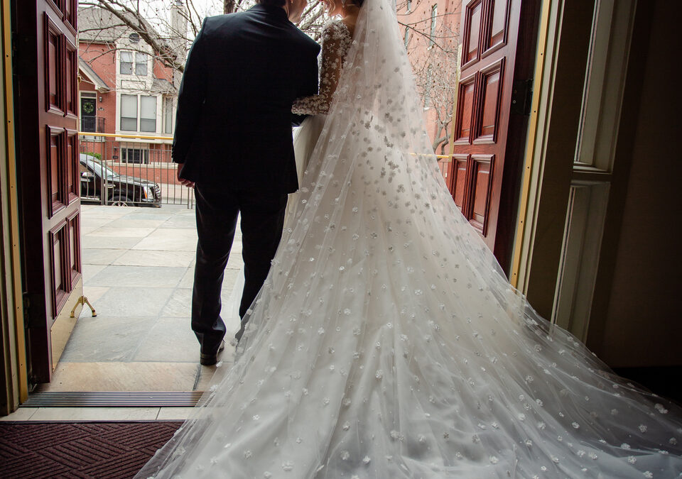 Kelsie + Taylor -Simple Elegance Real Wedding
