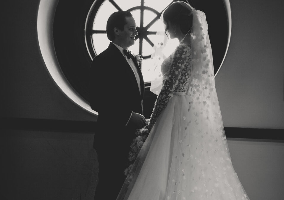 Kelsie + Taylor -Simple Elegance Real Wedding