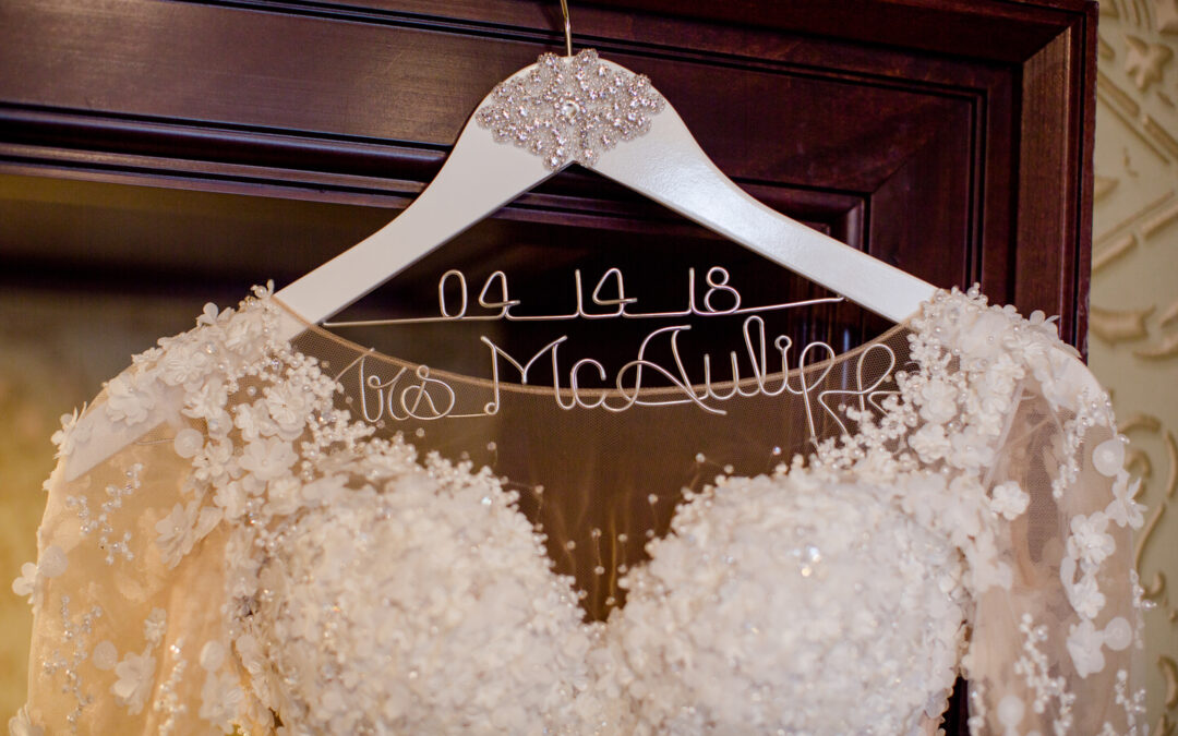 Kelsie + Taylor -Simple Elegance Real Wedding