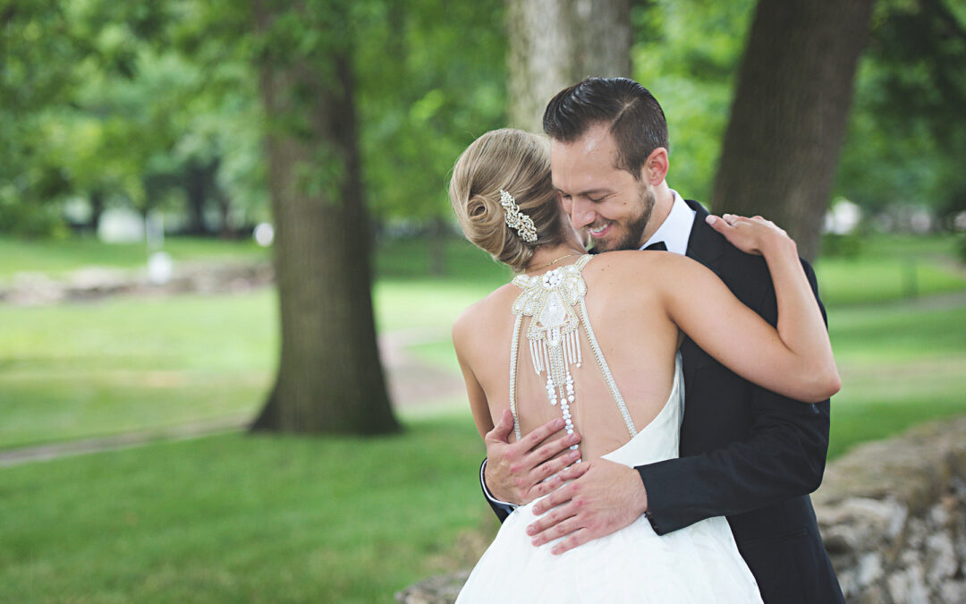 Amanda + Greg – Modern Simple Elegance Wedding