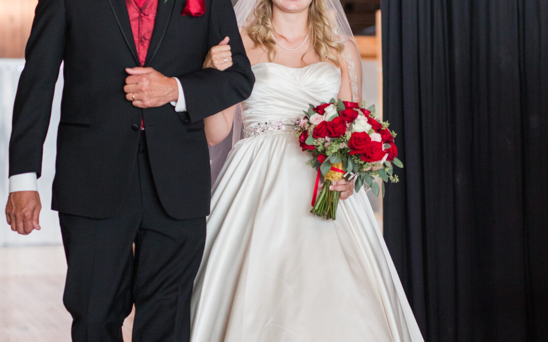Lindsey + George – Modern Romance at The Berg