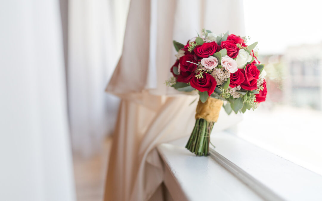 Lindsey + George – Modern Romance at The Berg