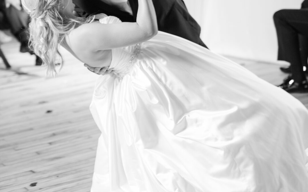 Lindsey + George – Modern Romance at The Berg