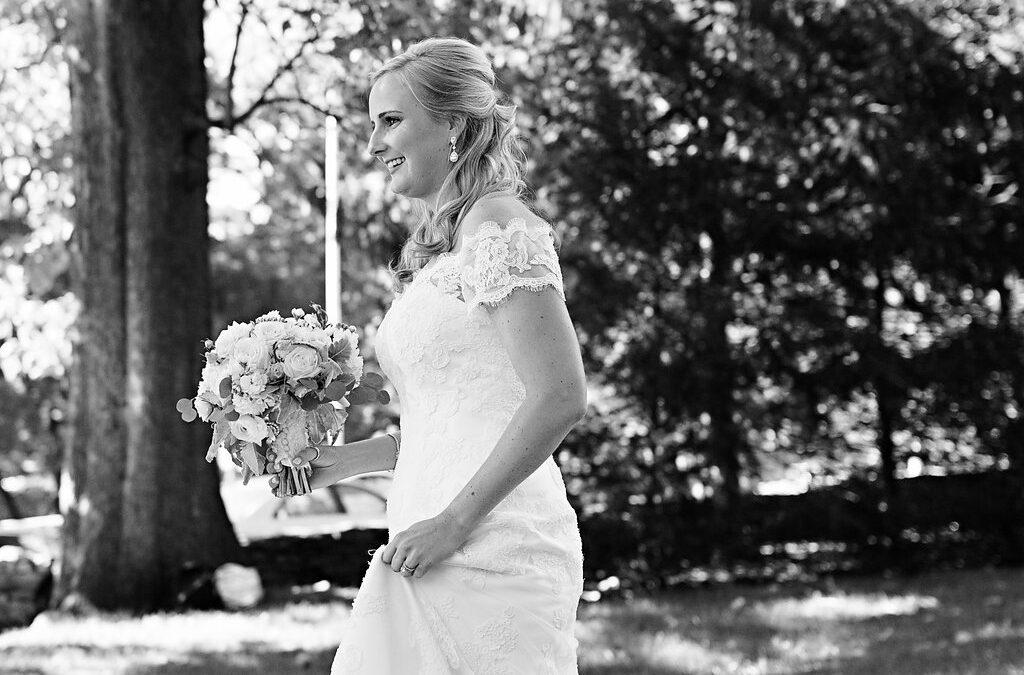 Morgan + Matt – Fairytail Courtyard Wedding