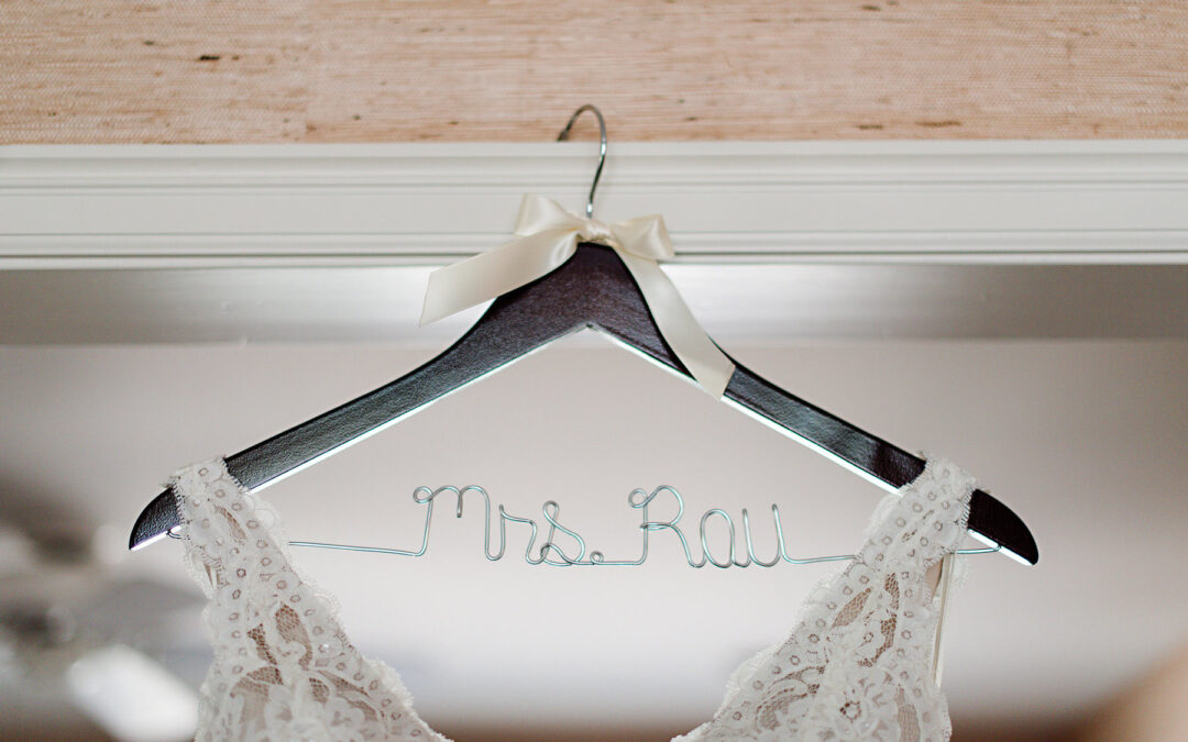 Linda + Matt – Classic KC Country Club Wedding