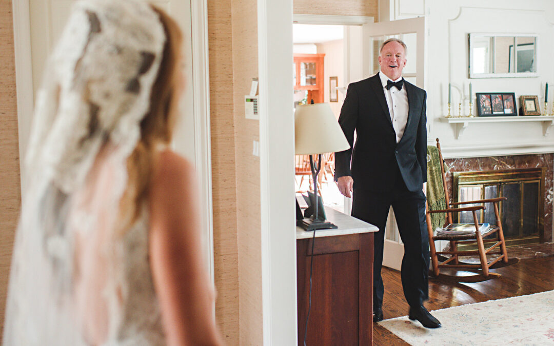 Linda + Matt – Classic KC Country Club Wedding