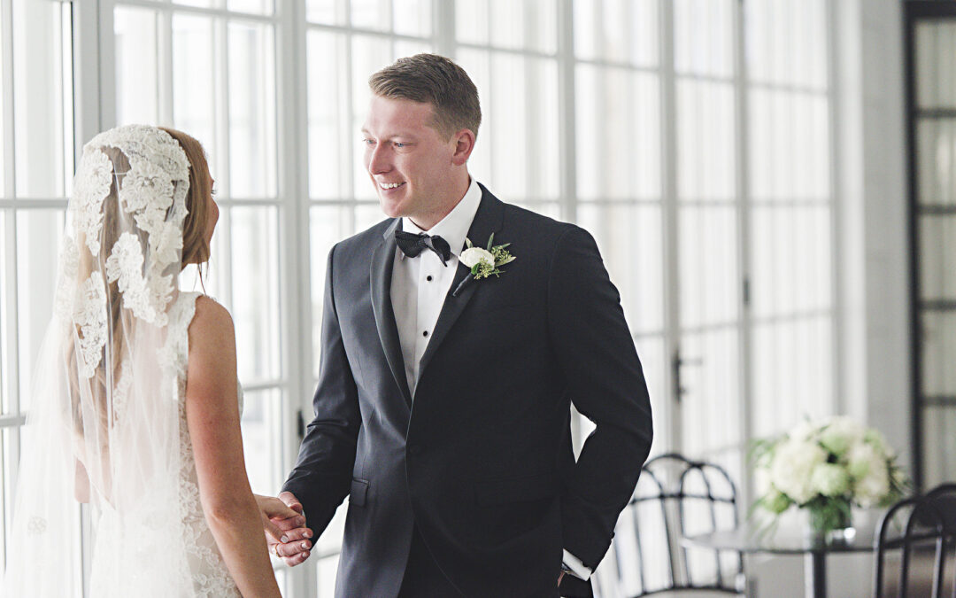 Linda + Matt – Classic KC Country Club Wedding