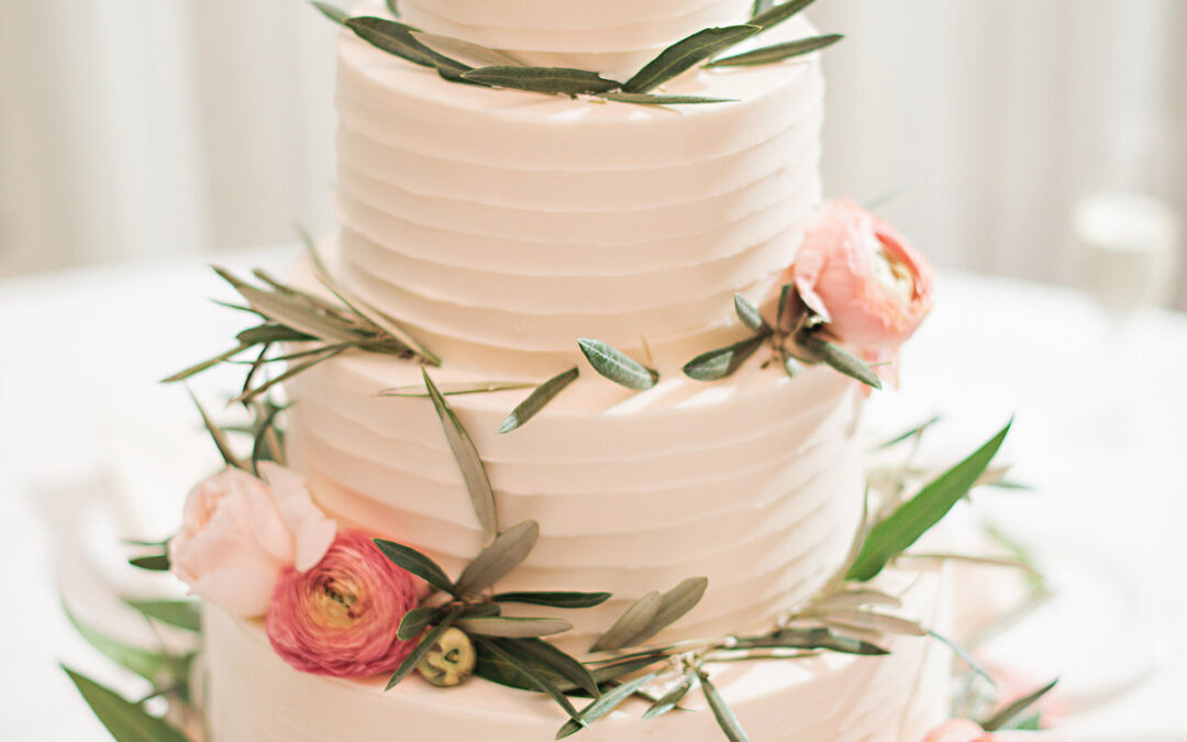 Linda + Matt – Classic KC Country Club Wedding