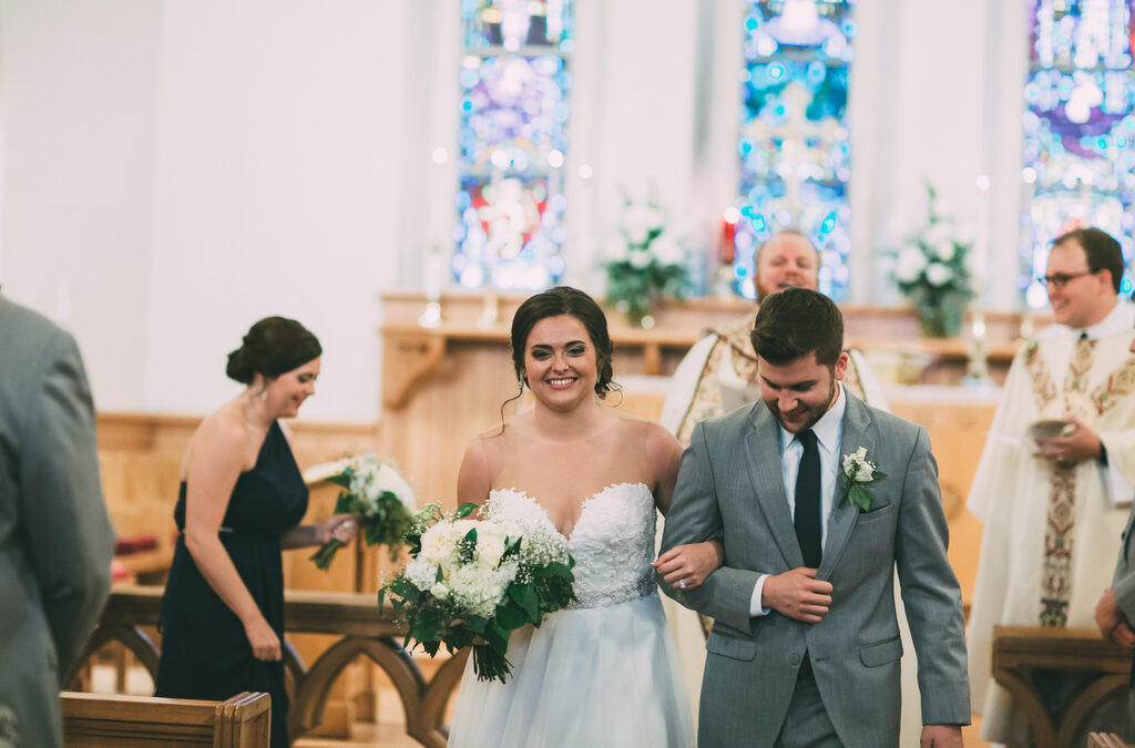 Sarah + Matt – Charming Lawrence Wedding