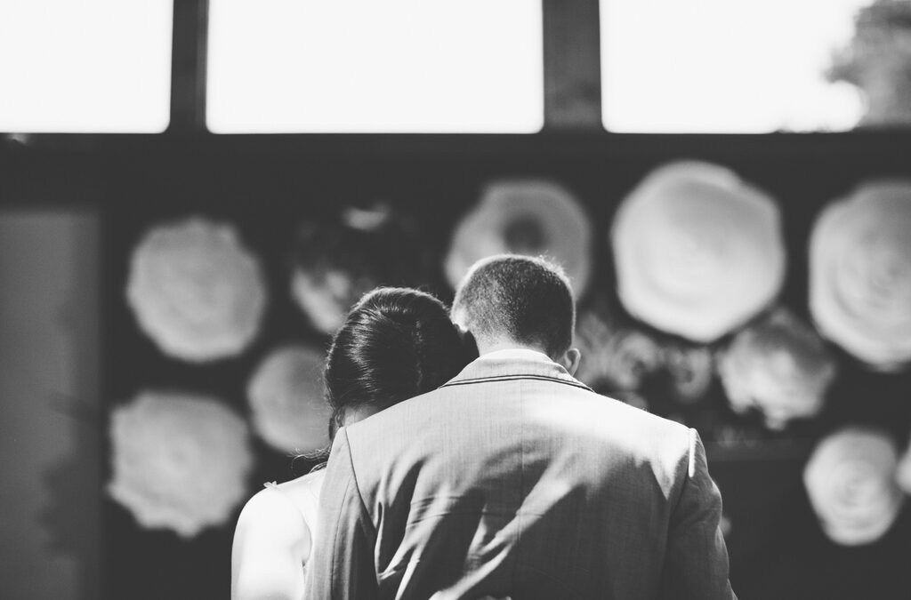 Sarah + Matt – Charming Lawrence Wedding